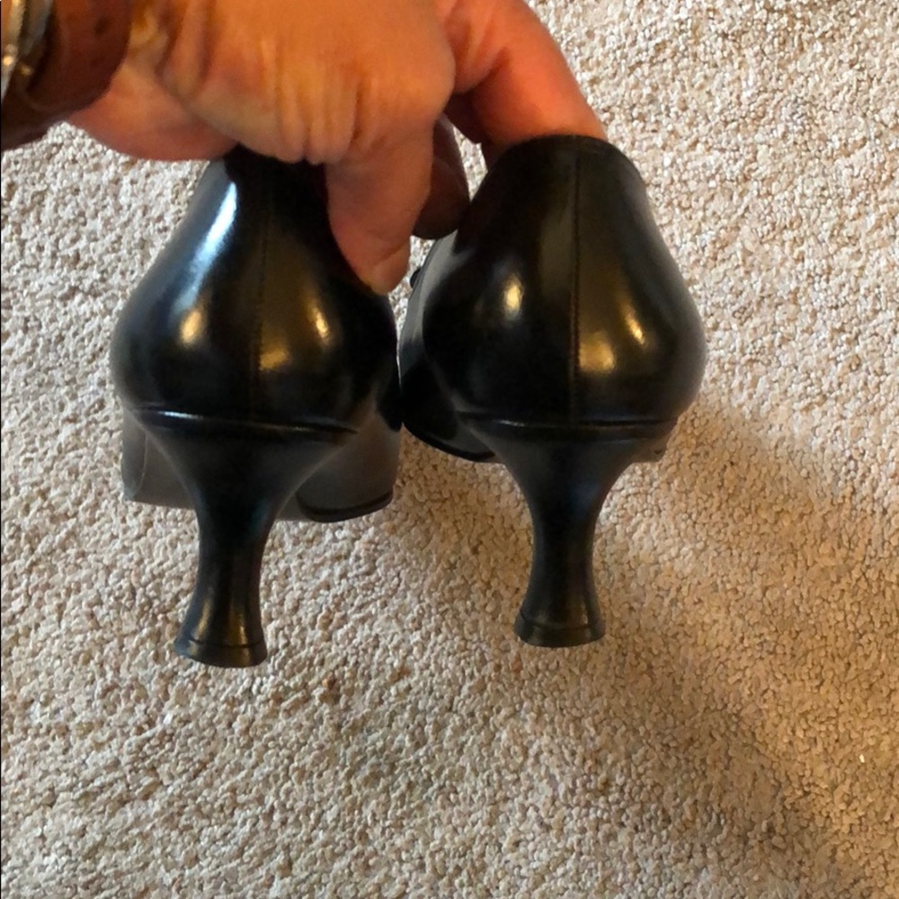Shoes - Picture 4 of 5